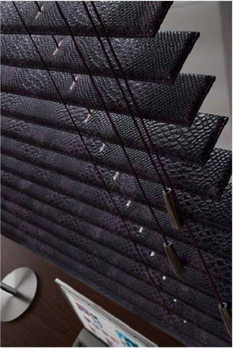 Кожаные горизонтальные жалюзи Luxury