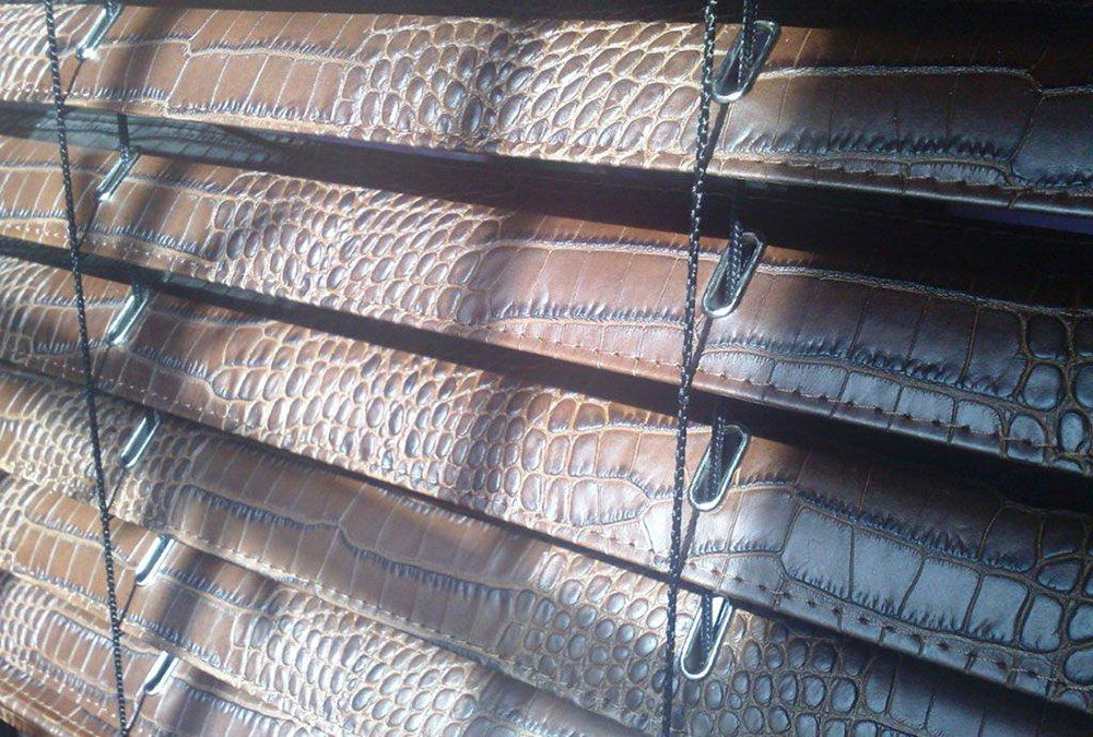 Кожаные горизонтальные жалюзи Luxury