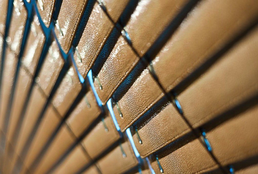 Кожаные горизонтальные жалюзи Luxury